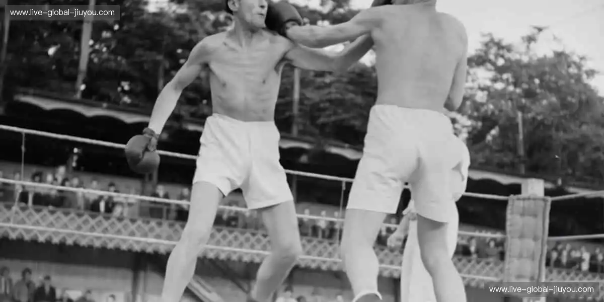 「从草根到巅峰，每一份坚持都值得被记录！📸上传你的故事，赢取专属奖励！」